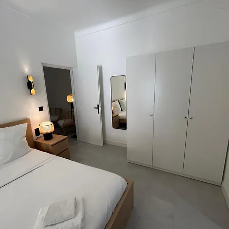 Palais De France Classic Charm Апартаменты *