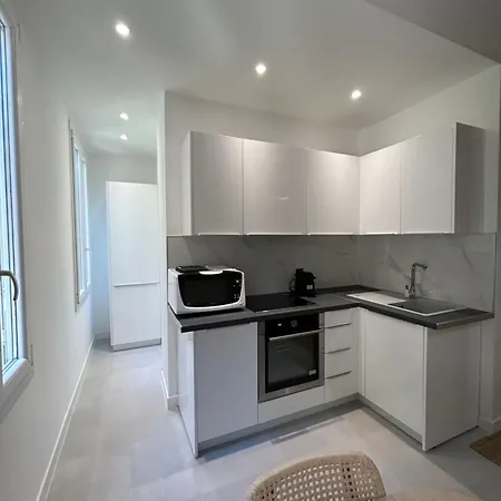 Palais De France Classic Charm アパート ボーソレイユ