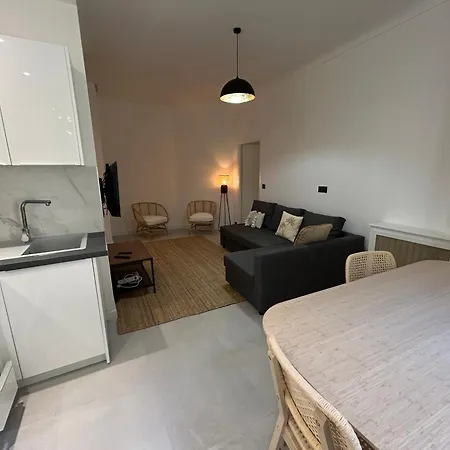 アパート Palais De France Classic Charm ボーソレイユ