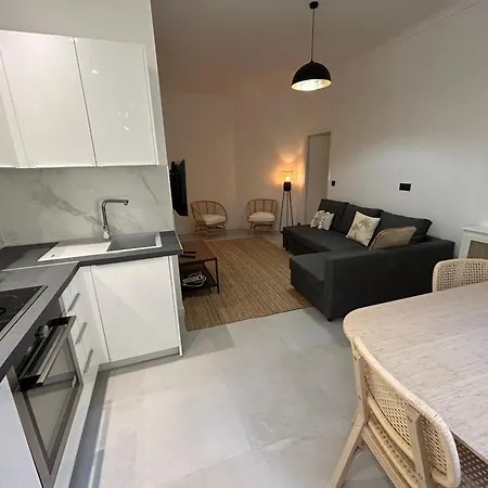 Palais De France Classic Charm